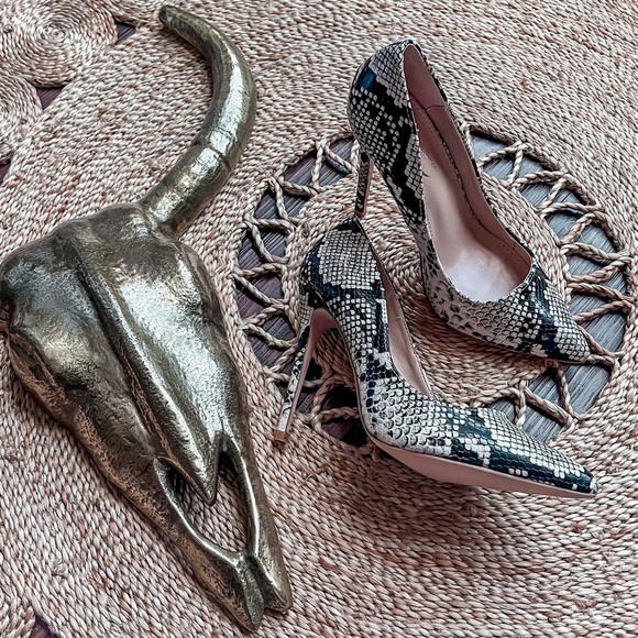 🐍 Python Heels 🐍 - Picture 2 of 5